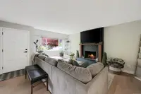View 32