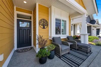 286 Edgewood Cres, Duncan BC V9L 0G6