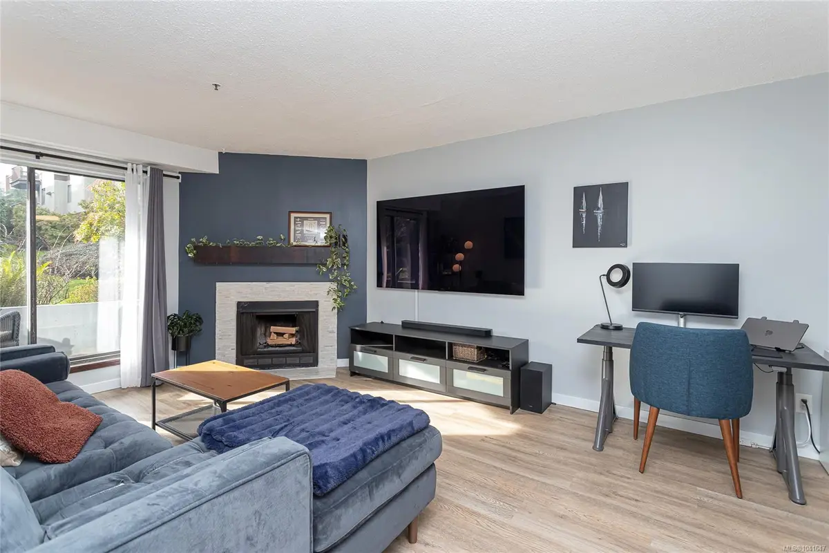 1655 Begbie St #109, Victoria BC V8R 1L4
