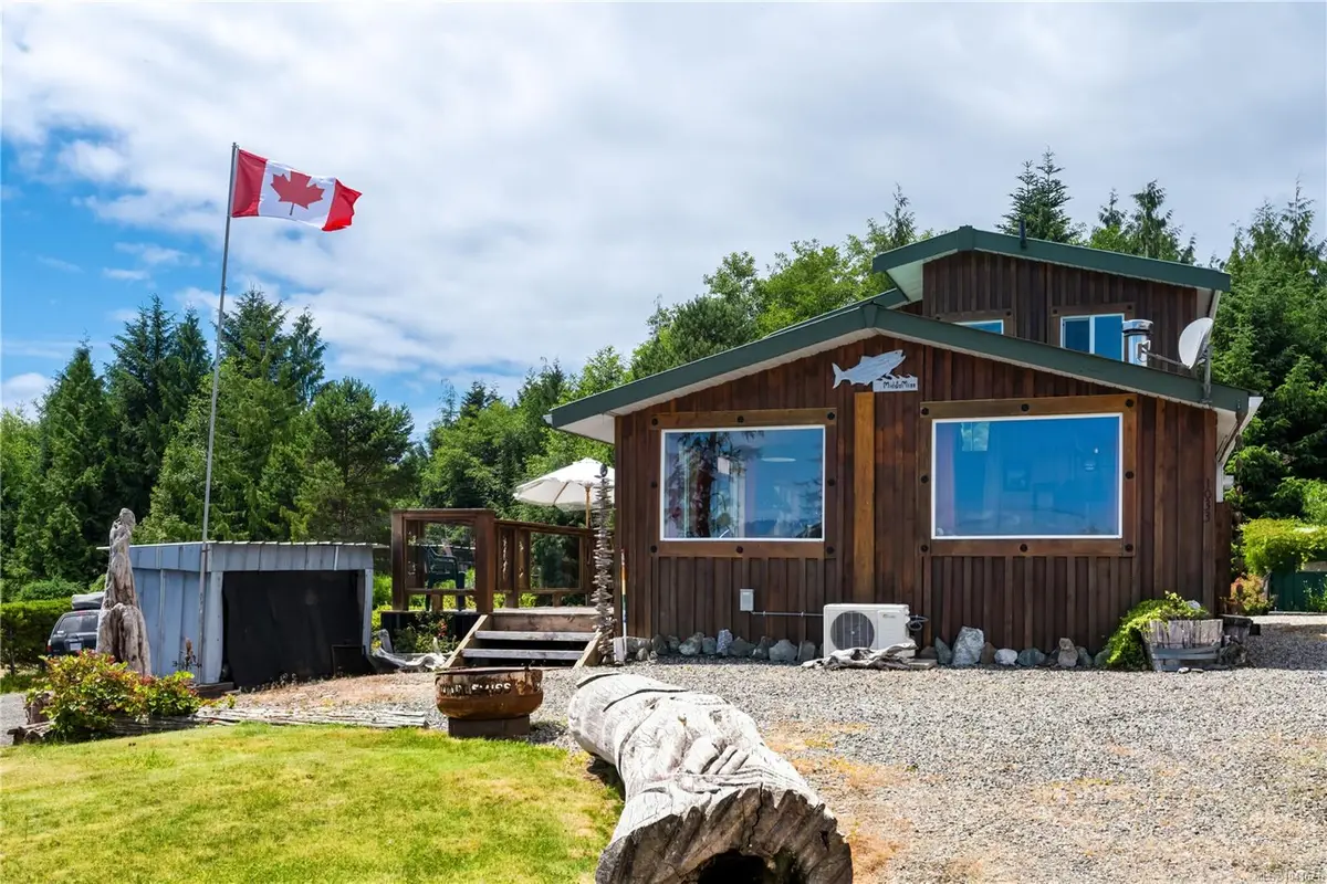 1033 Seventh Ave, Ucluelet BC V0R 3A0