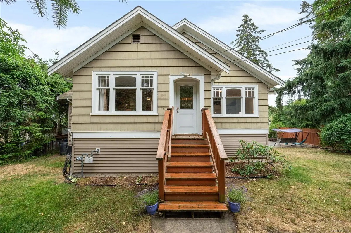 691 Begbie St, Nanaimo BC V9S 1N6