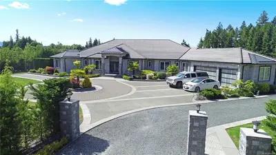 801 Rivers Edge Dr, Nanoose Bay BC V9P 9L5