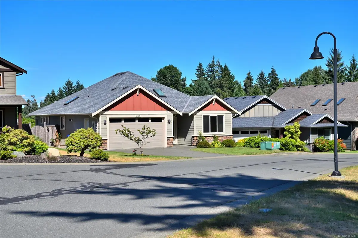 303 Arden Rd #123, Courtenay BC V9N 0A8