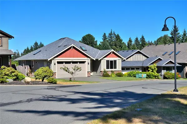 303 Arden Rd #123, Courtenay BC V9N 0A8 - 3 bed, 2.0 bath in Courtenay