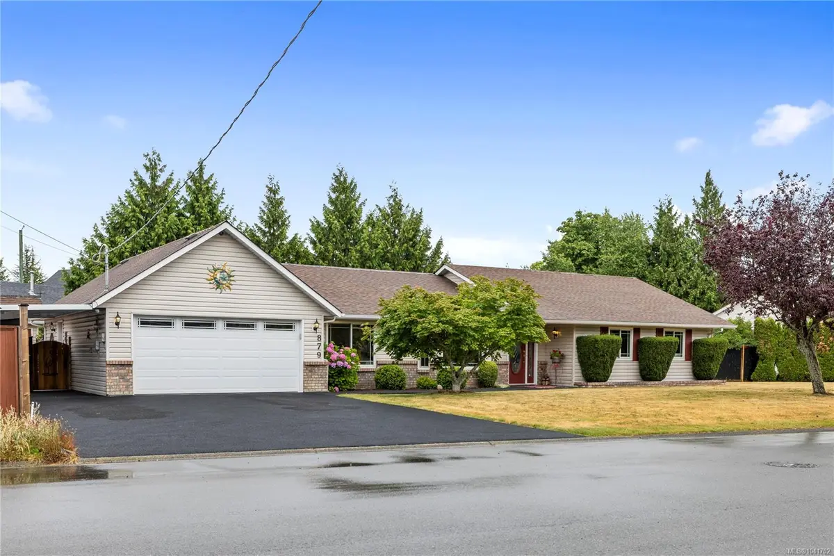 879 Aberdeen Dr, Parksville BC V9P 2L9