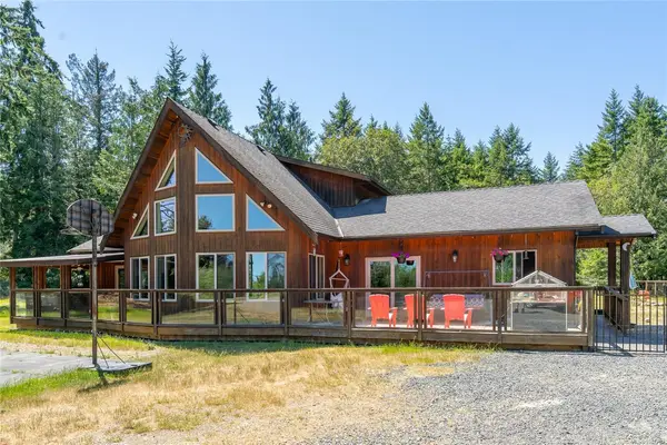 1974 Saddle Dr, Nanoose Bay BC V9P 9C2 - 12 bed, 4 bath property for sale in Nanoose Bay
