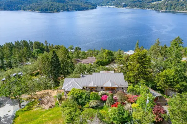 526 Bayview Pl, Duncan BC V9L 5X7 - 3 bed, 4 bath property for sale in Duncan