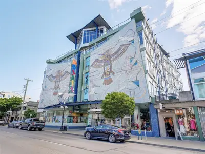 1061 Fort St #315, Victoria BC V8V 3K5