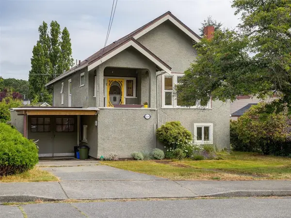 1344 Lang St, Victoria BC V8T 2S5 - 3 bed, 1.0 bath in Victoria