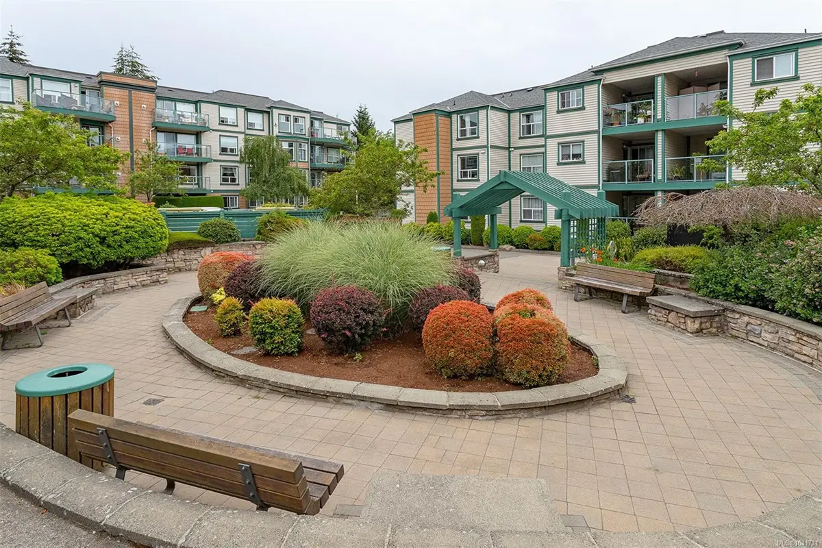 898 Vernon Ave #108, Saanich BC V8X 2W6