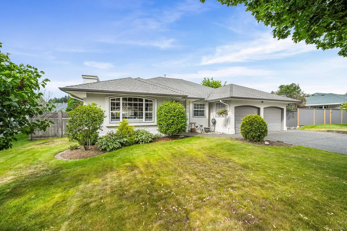 935 Elkhorn Ave, Courtenay BC V9N 8Z2