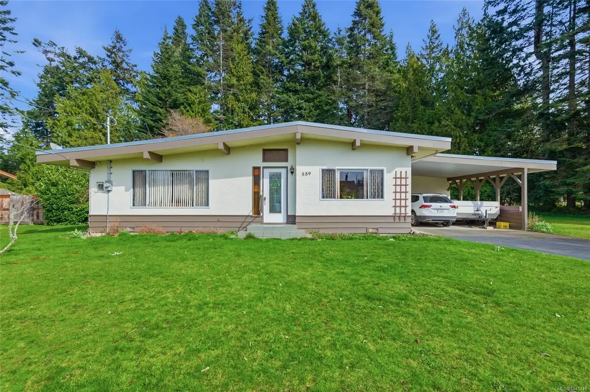 559 Johnstone Rd, Parksville BC V9P 2A5