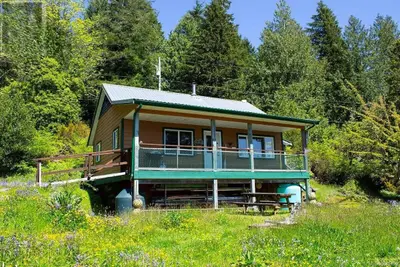 326 Grappler Inlet, Bamfield BC V0R 1B0