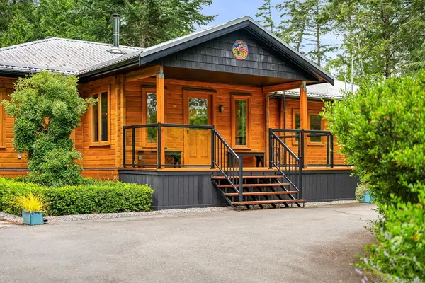 7540 Anderson Dr, Hornby Island BC V0R 1Z0 - 4 bed, 2 bath property for sale in Hornby Island