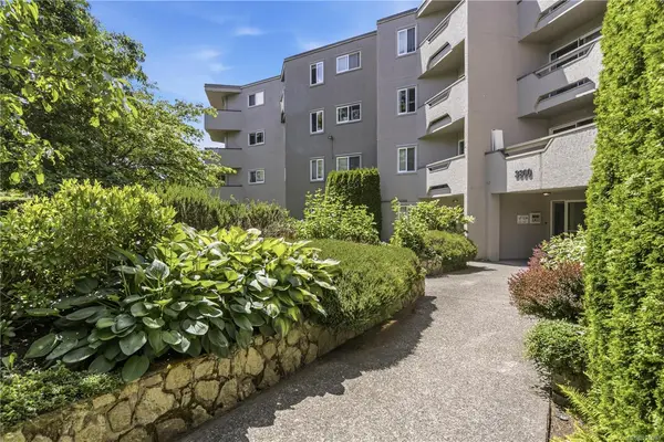 3800 Quadra St #203, Saanich BC V8R 5G4 - 1 bed, 1.0 bath in Saanich