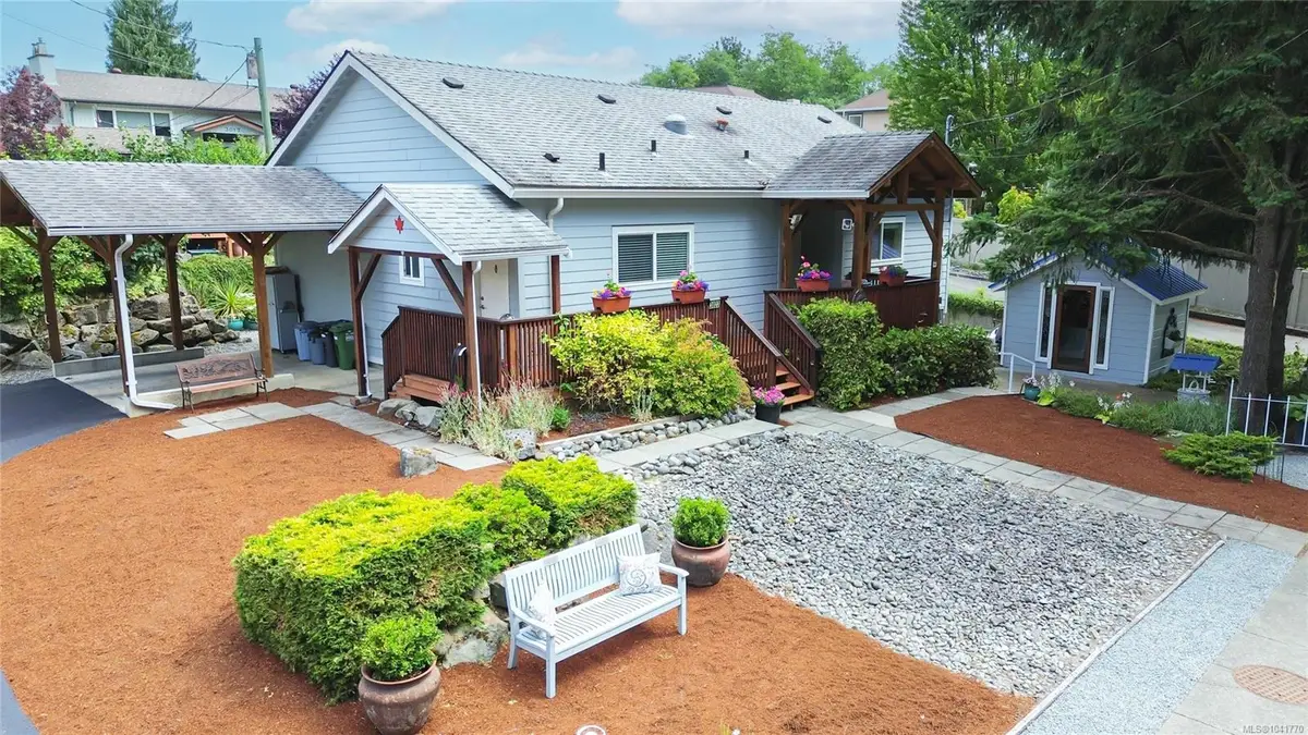 3023 Oak St, Chemainus BC V0R 1K2