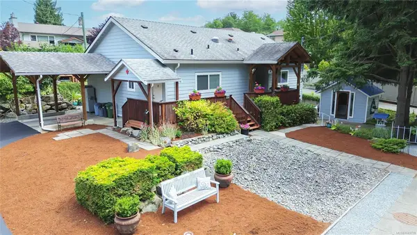 3023 Oak St, Chemainus BC V0R 1K2 - 3 bed, 2 bath property for sale in Chemainus