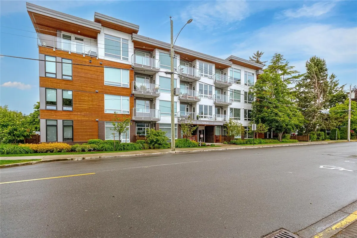 9864 Fourth St #103, Sidney BC V8L 2Z4