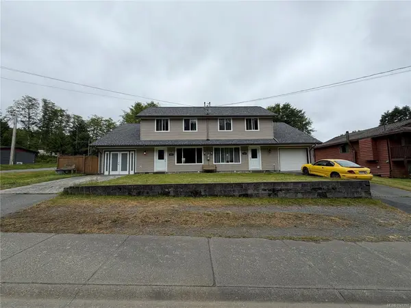 5060 Beaver Harbour Rd, Port Hardy BC V0N 2P0 - 6 bed, 4 bath property for sale in Port Hardy