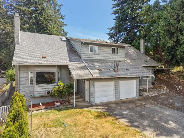 3215 Jacklin Rd #B, Colwood BC V9C 3M9 - 4 bed, 3.0 bath in Colwood
