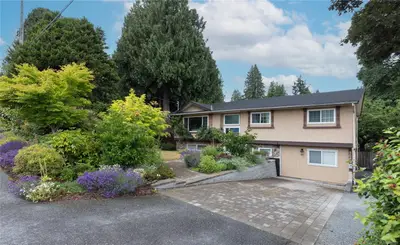 3040 Bay St, Nanaimo BC V9T 3C6