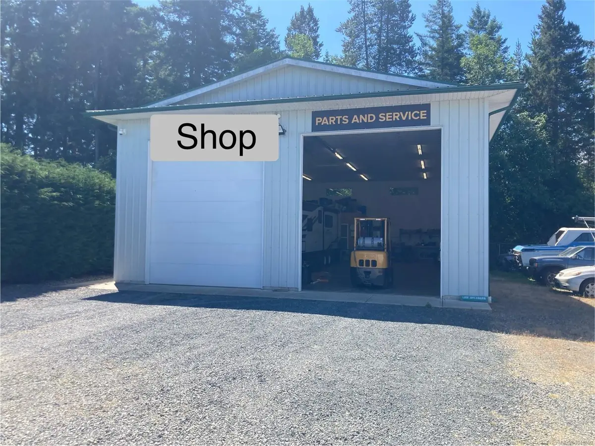 999 Shearme Rd, Coombs BC V0R 1M0