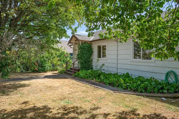 317 Baden Powell St, Ladysmith BC V9G 1J9 - 3 bed, 1 bath property for sale in Ladysmith