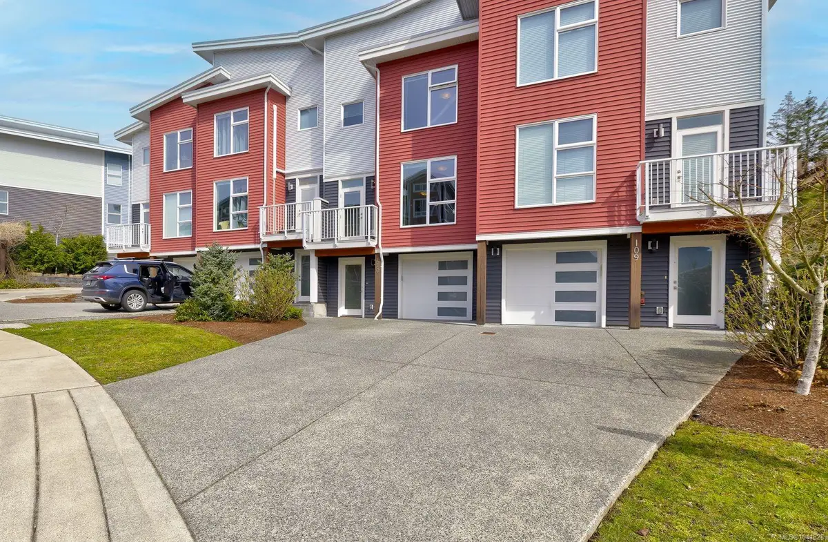 1800 Summerhill Pl #110, Nanaimo BC V9S 0C7
