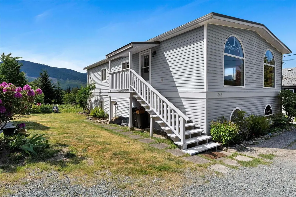 385 Lake Park Rd, Lake Cowichan BC V0N 2L0