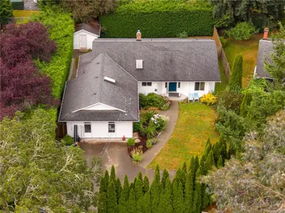 1215 Stelly's Cross Rd #2, Central Saanich BC V8M 1H3