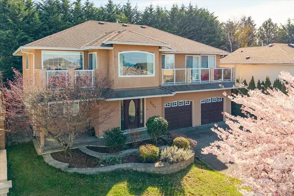 6427 Nidri Pl, Nanaimo BC V9V 1N6 - 5 bed, 3 bath property for sale in Nanaimo
