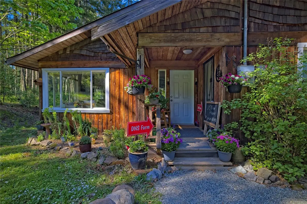 378 Rainbow Rd, Salt Spring BC V8K 2M4