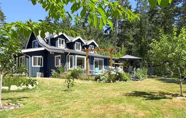680 Little Blvd, Gabriola Island BC V0R 1X3 - 3 bed, 2 bath property for sale in Gabriola Island