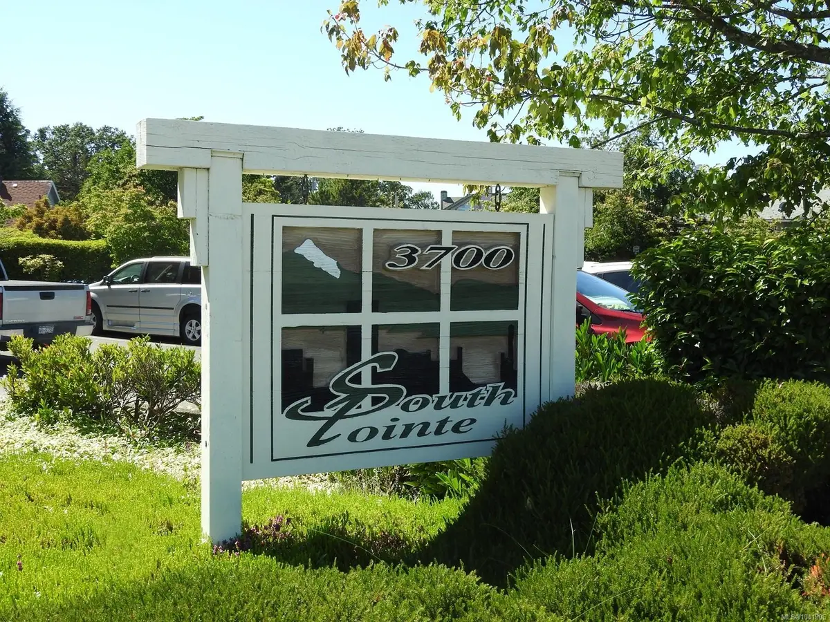3700 Carey Rd #307, Saanich BC V8Z 4C2