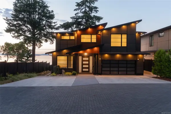 4599 Cordova Bay Rd, Saanich BC V8Y 2K1 - 5 bed, 6.0 bath in Saanich