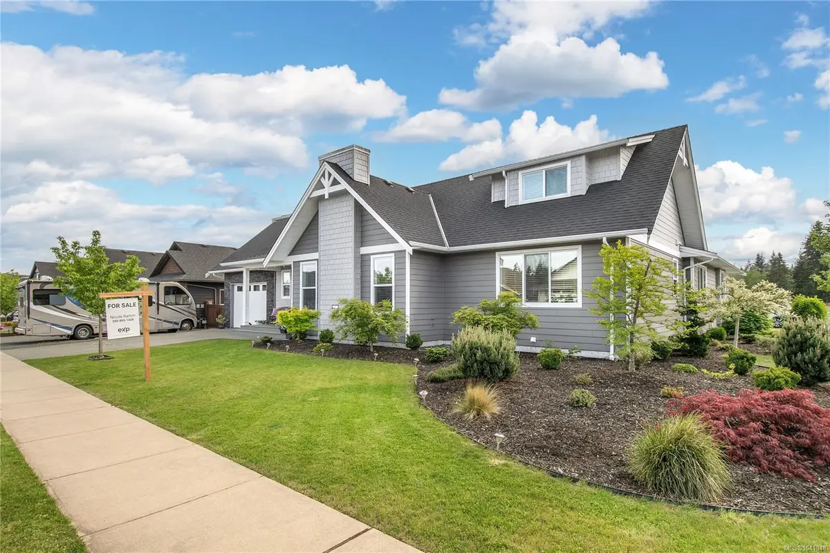 727 Sitka St, Campbell River BC V9H 0E6