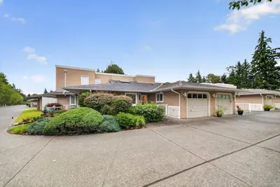 3049 Brittany Dr #5, Colwood BC V9B 5P8
