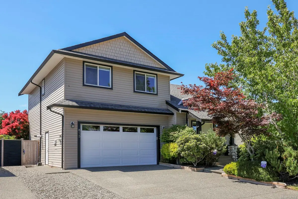 815 Labrador Dr, Comox BC V9M 4H9