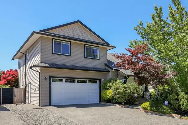 815 Labrador Dr, Comox BC V9M 4H9 - 3 bed, 3.0 bath in Comox