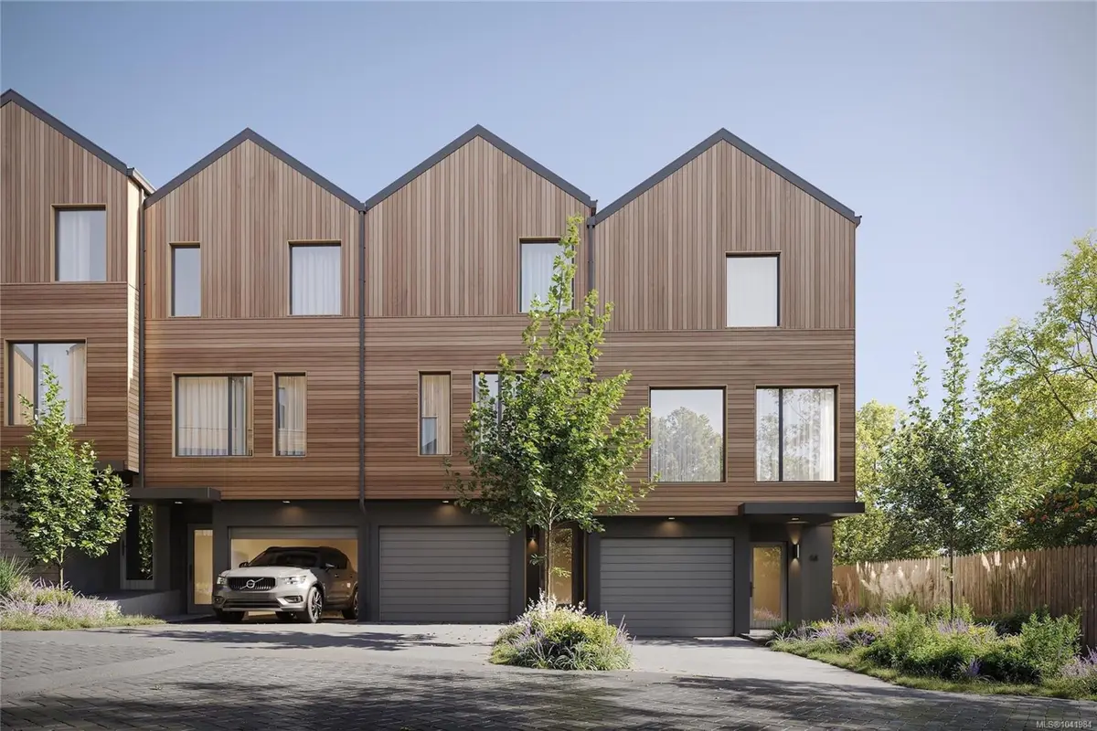 1520 Louise Pl #11, Saanich BC V8P 2T8