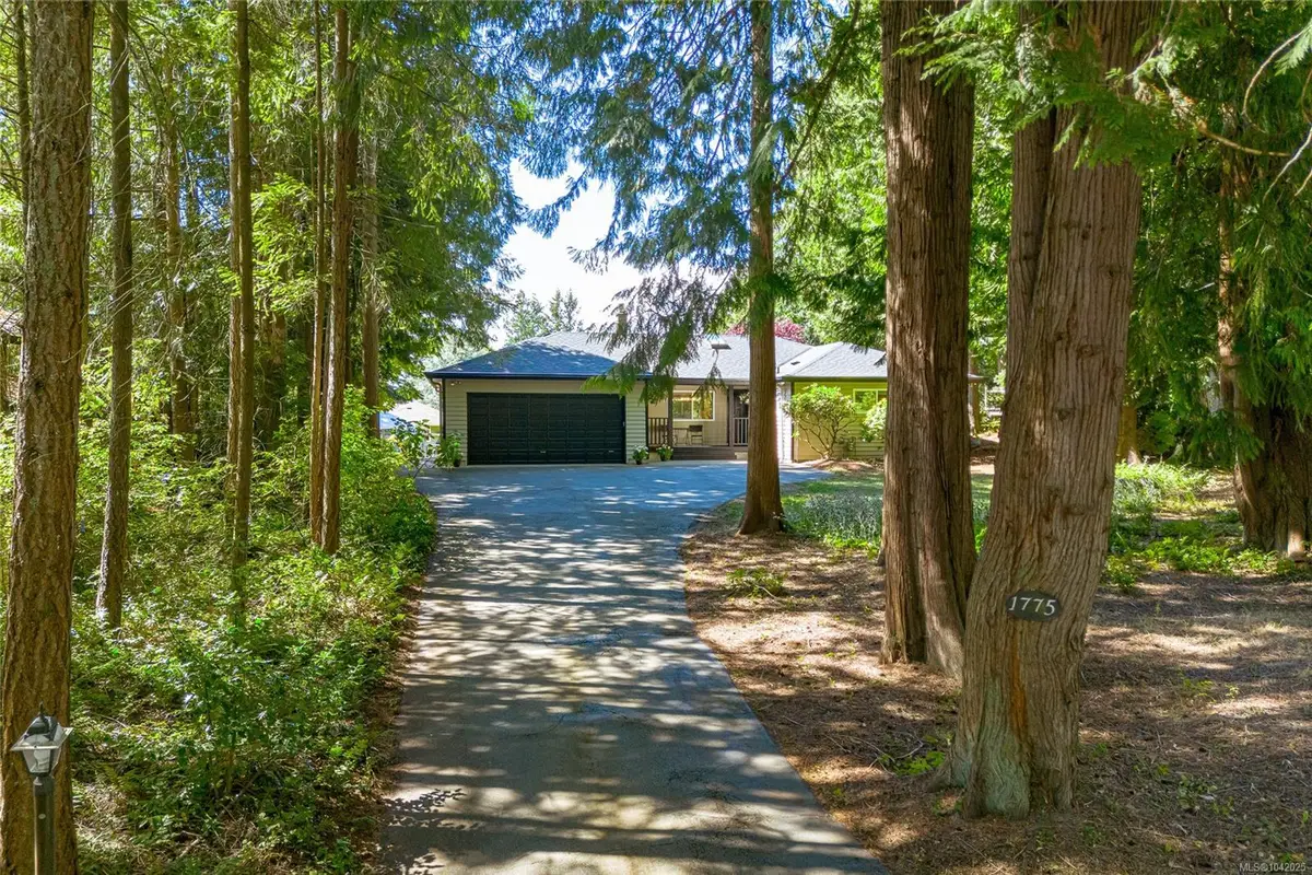 1775 Dean Park Rd, North Saanich BC V8L 1B9