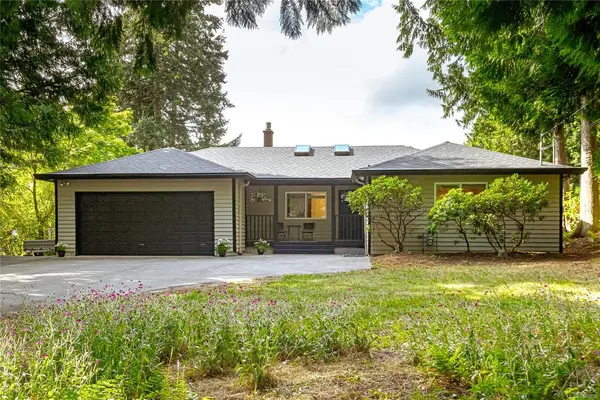 1775 Dean Park Rd, North Saanich BC V8L 1B9 - 3 bed, 2.0 bath in North Saanich