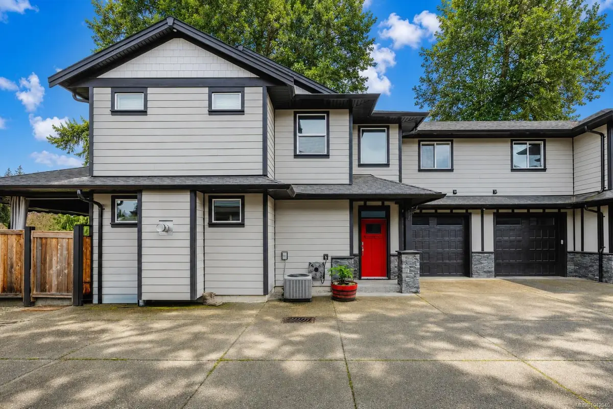 5869 Deuchars Dr, Duncan BC V9L 1L5