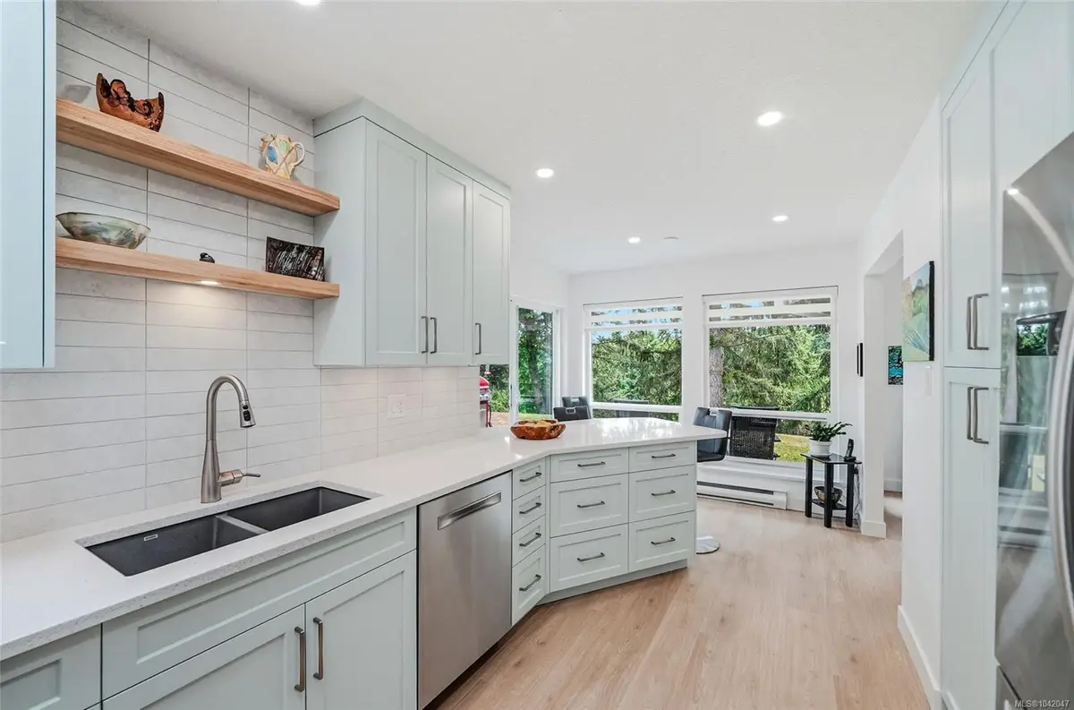 2655 Andover Rd #9, Nanoose Bay BC V9P 9J5