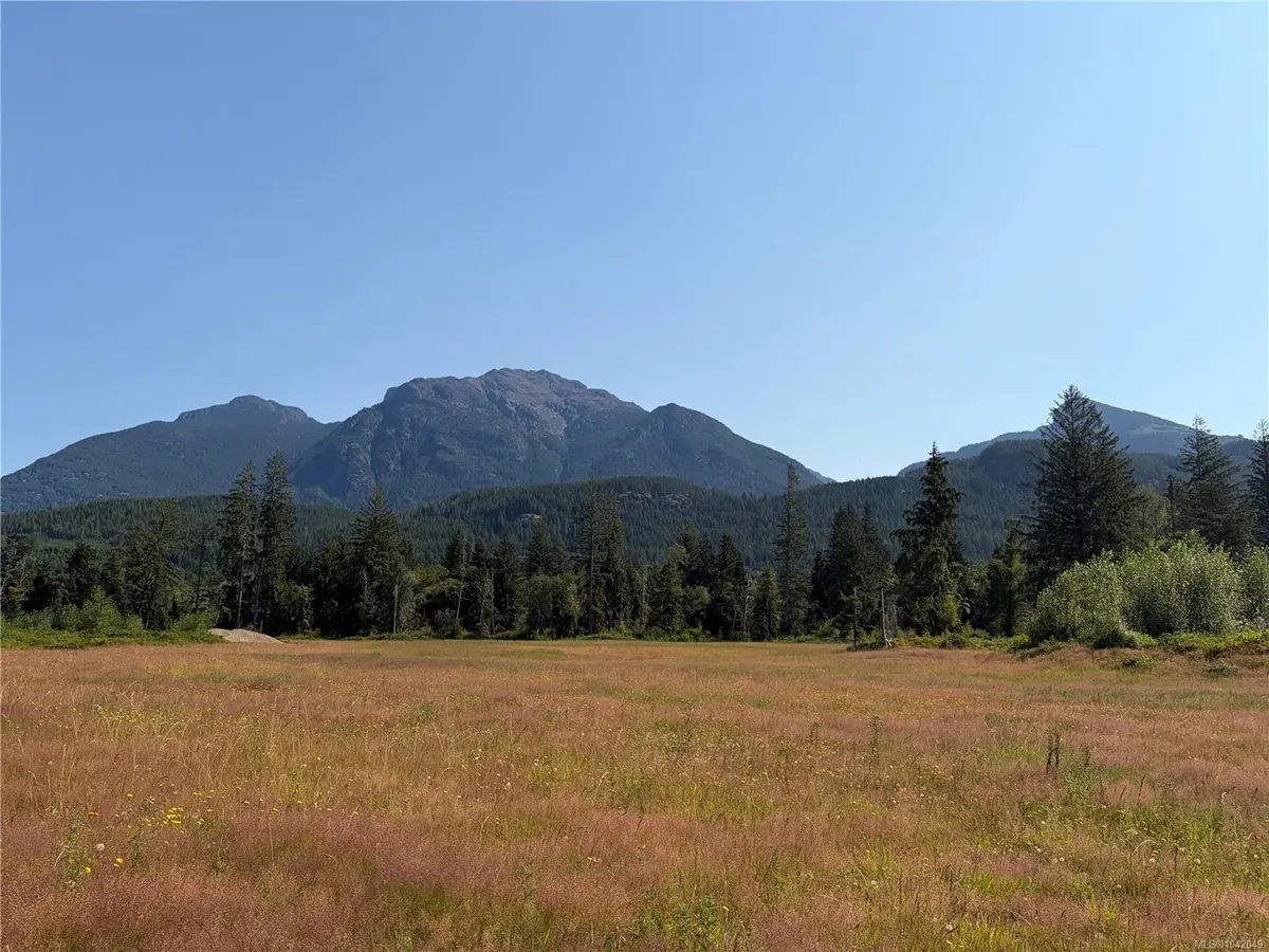 1845 Stowe Creek Rd, Sayward BC V0P 1R0