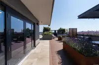 View 32