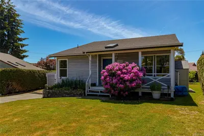 7840 Fairmeadow Pl, Central Saanich BC V8M 1K8