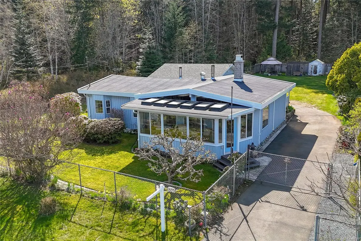 5340 Gainsberg Rd, Bowser BC V0R 1G0