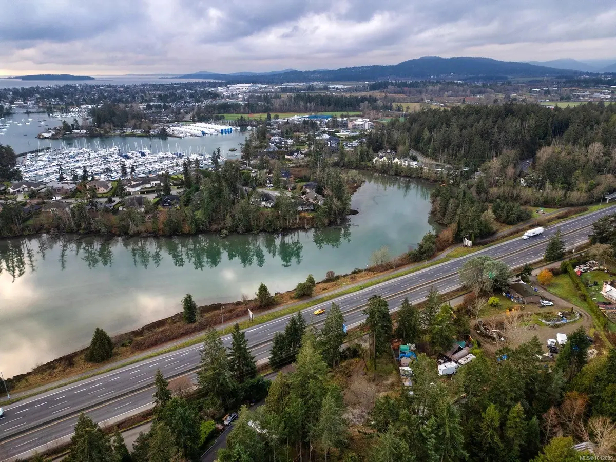 1850 Swartz Bay Rd, North Saanich BC V8L 5R2