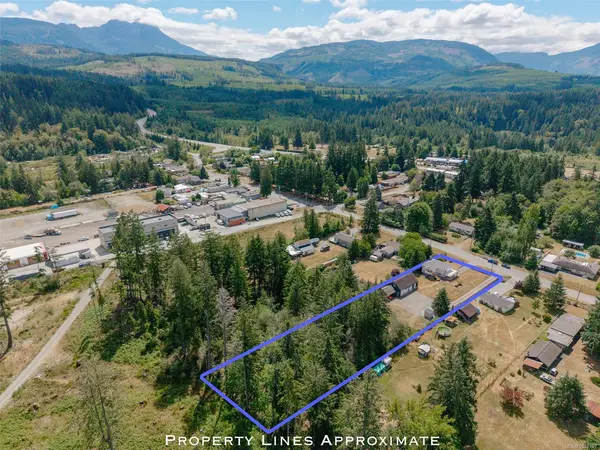 2453 Old Nanaimo Hwy, Port Alberni BC V9Y 8P6 - 4 bed, 2.0 bath in Port Alberni